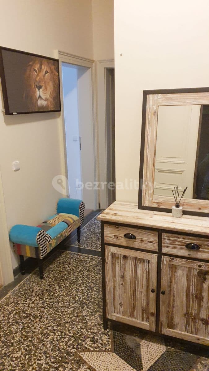 Prenájom bytu 3-izbový 75 m², Americká, Praha, Praha Prenájom bytu 3-izbový 75 m², Americká, Praha, Praha