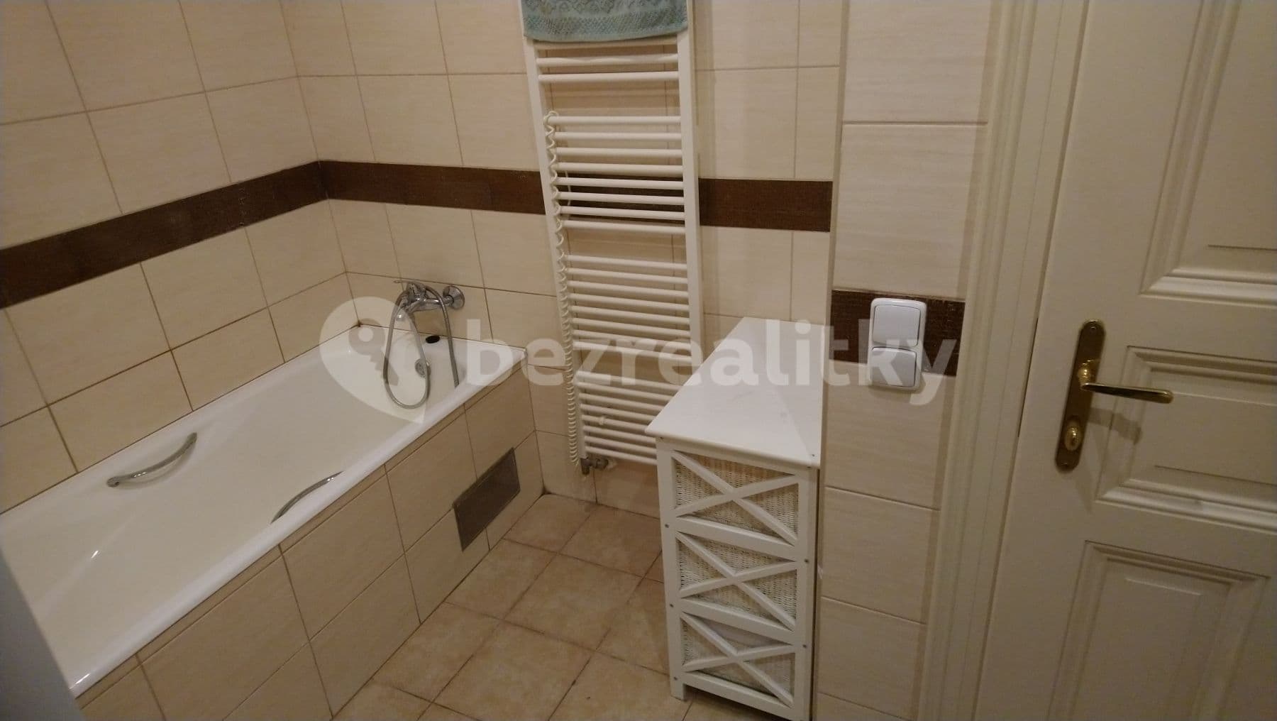 Prenájom bytu 3-izbový 75 m², Americká, Praha, Praha Prenájom bytu 3-izbový 75 m², Americká, Praha, Praha