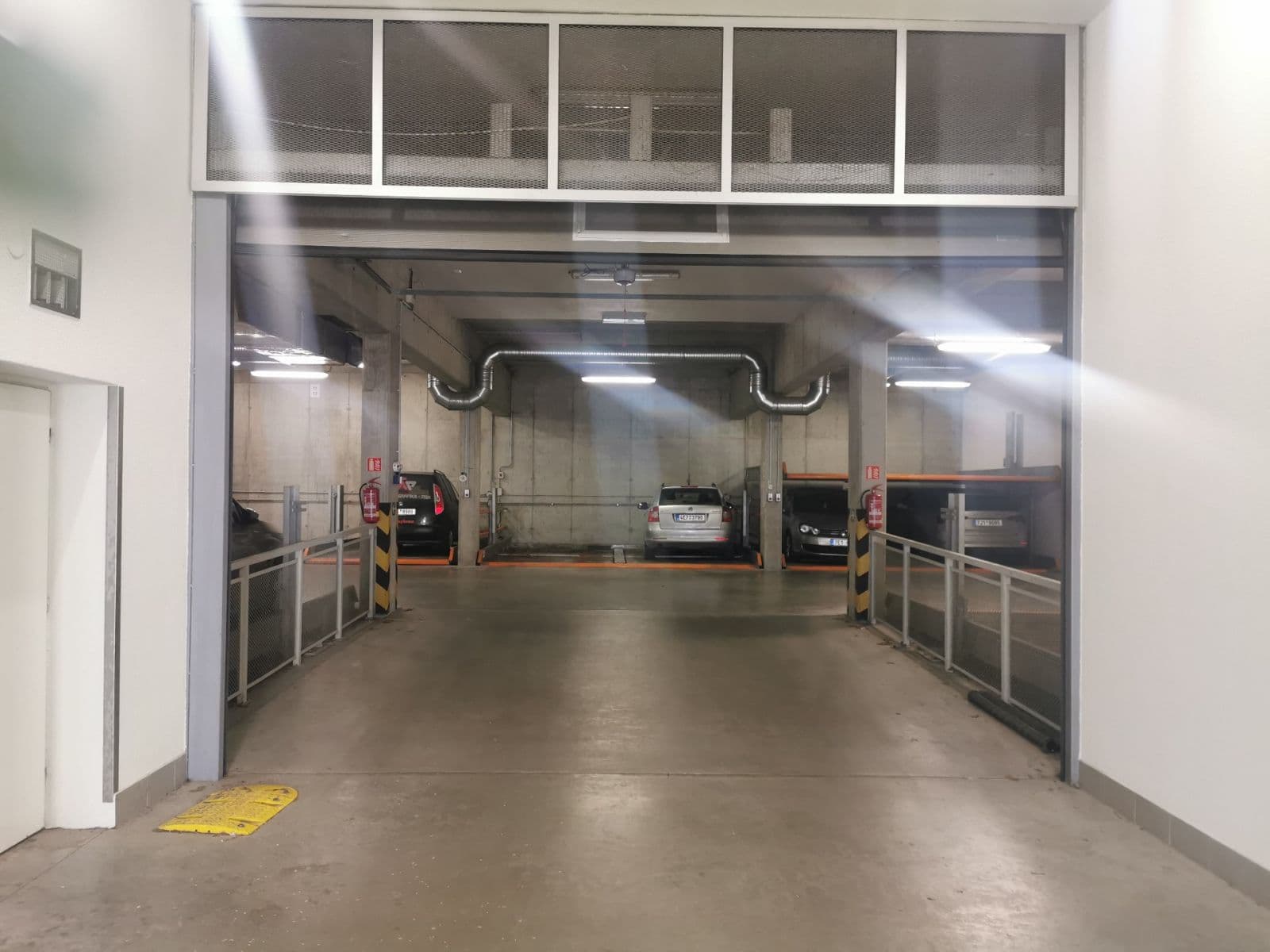 Prenájom garáže 14 m², Rostislavovo náměstí, Brno, Jihomoravský kraj Prenájom garáže 14 m², Rostislavovo náměstí, Brno, Jihomoravský kraj