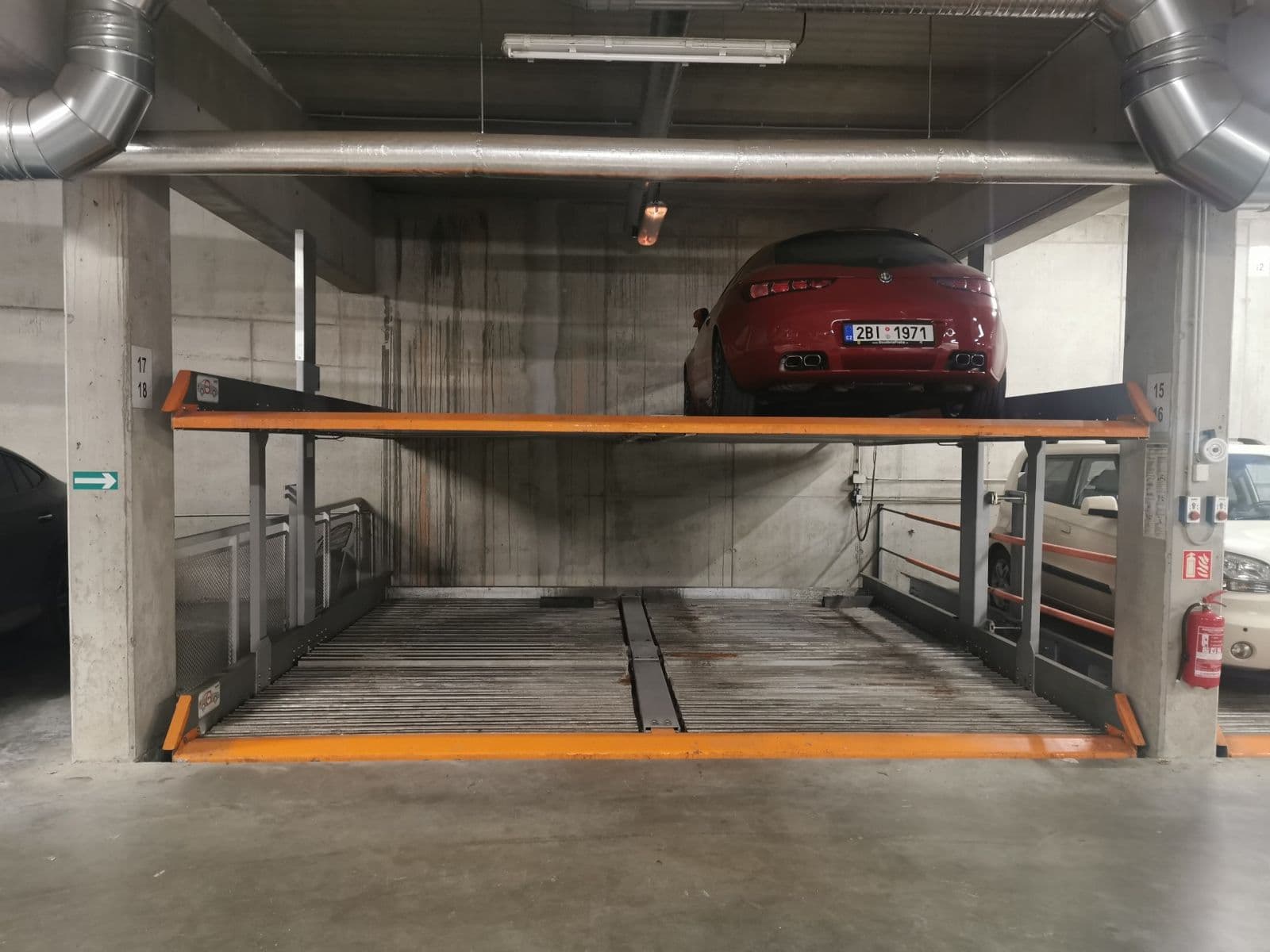 Prenájom garáže 14 m², Rostislavovo náměstí, Brno, Jihomoravský kraj Prenájom garáže 14 m², Rostislavovo náměstí, Brno, Jihomoravský kraj