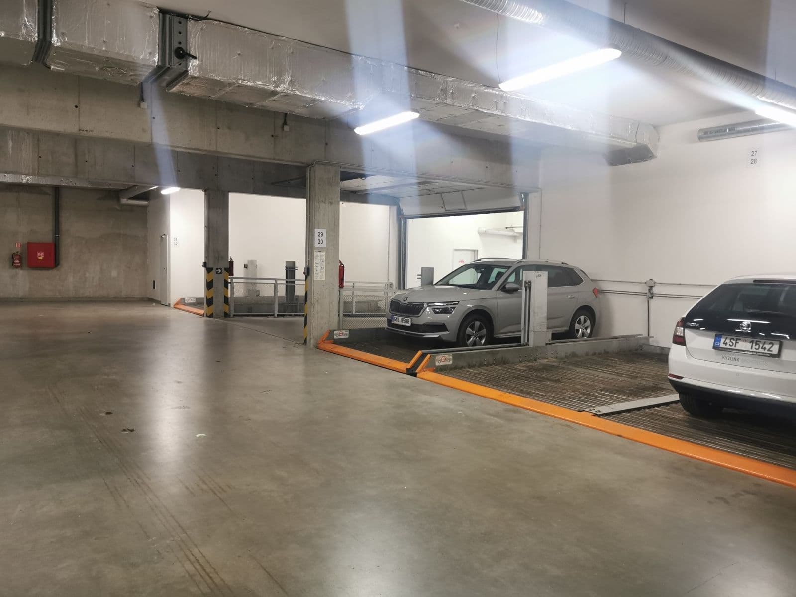 Prenájom garáže 14 m², Rostislavovo náměstí, Brno, Jihomoravský kraj Prenájom garáže 14 m², Rostislavovo náměstí, Brno, Jihomoravský kraj