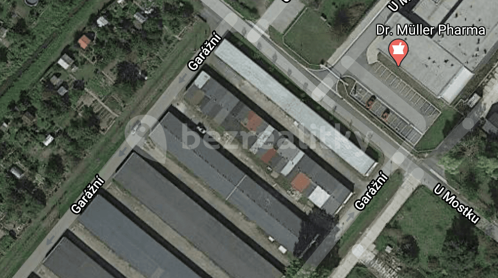 Prenájom garáže 19 m², U Mostku, Hradec Králové, Královéhradecký kraj Prenájom garáže 19 m², U Mostku, Hradec Králové, Královéhradecký kraj