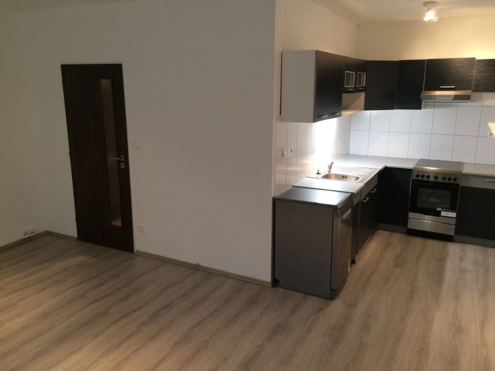 Predaj bytu 3-izbový 54 m², Svojšovická, Praha, Praha Predaj bytu 3-izbový 54 m², Svojšovická, Praha, Praha