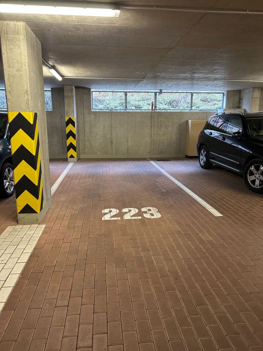 Prenájom garáže 10 m², Zakšínská, Praha, Praha Prenájom garáže 10 m², Zakšínská, Praha, Praha