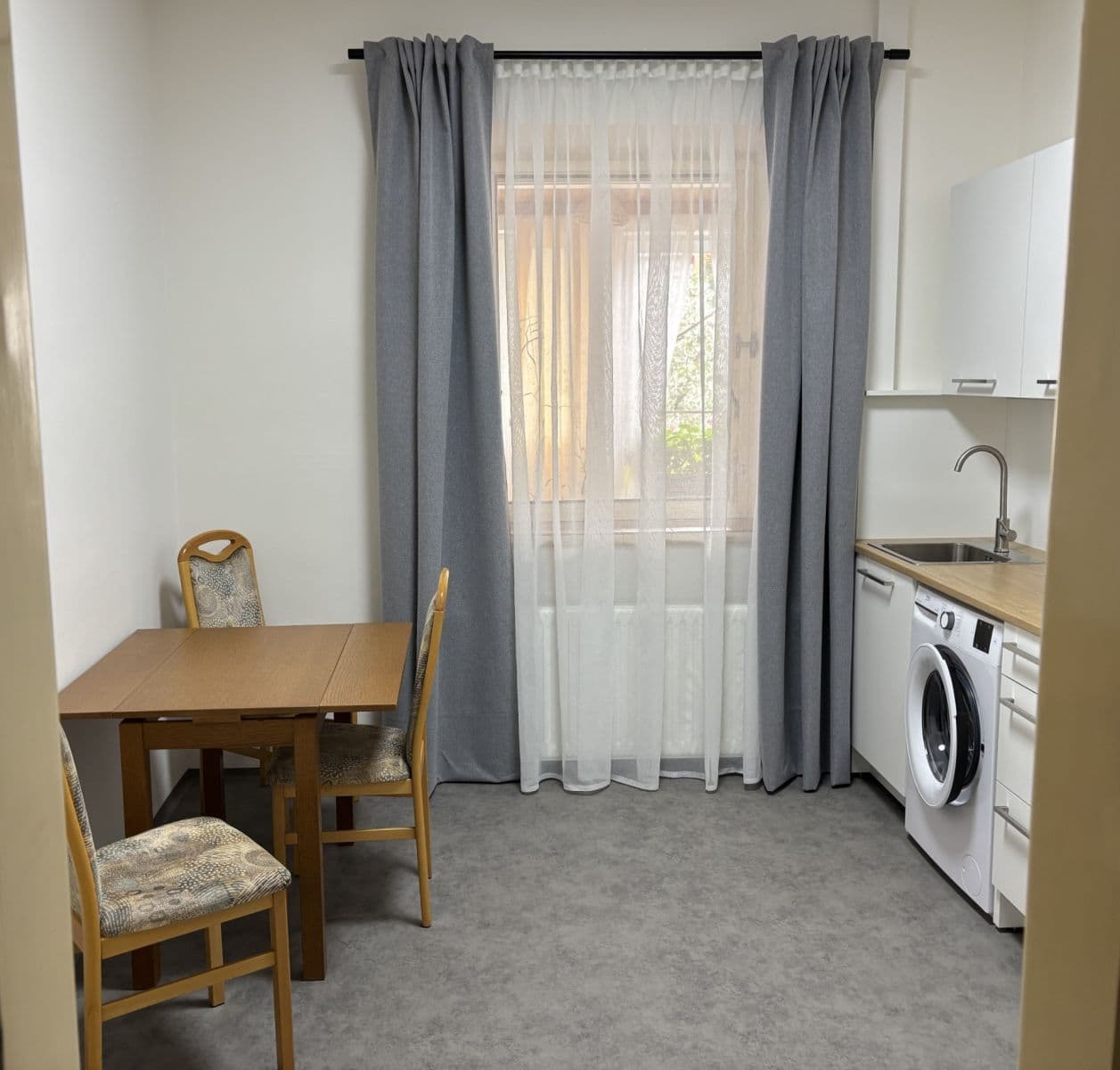 Prenájom bytu 1-izbový 35 m², Čelakovského, Brno, Jihomoravský kraj Prenájom bytu 1-izbový 35 m², Čelakovského, Brno, Jihomoravský kraj