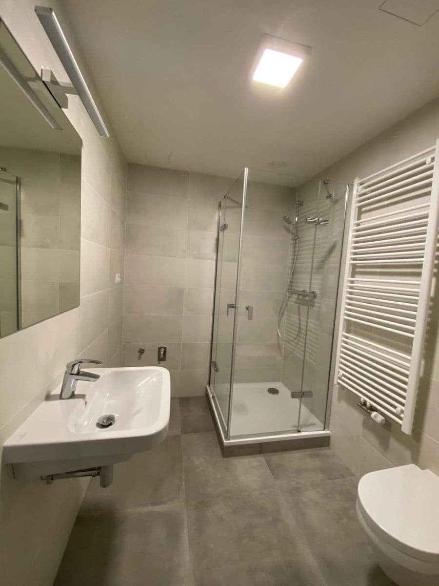 Prenájom bytu 1-izbový 35 m², Křižíkova, Praha, Praha Prenájom bytu 1-izbový 35 m², Křižíkova, Praha, Praha