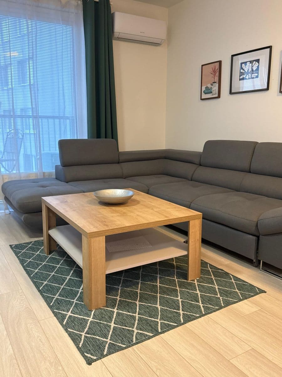 Prenájom bytu 1-izbový 36 m², Jarabinková, Ružinov, Bratislavský kraj Prenájom bytu 1-izbový 36 m², Jarabinková, Ružinov, Bratislavský kraj