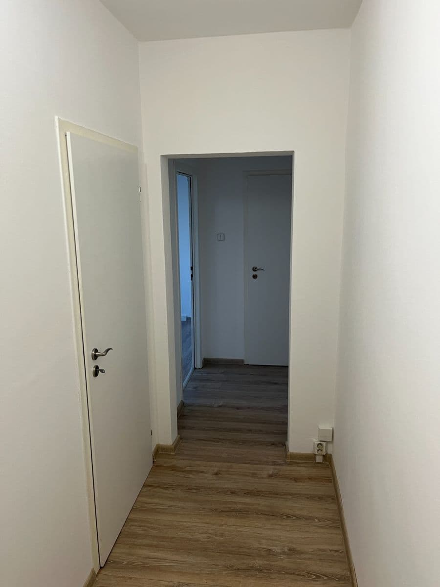 Prenájom bytu 2-izbový 60 m², Nešporova, Olomouc, Olomoucký kraj Prenájom bytu 2-izbový 60 m², Nešporova, Olomouc, Olomoucký kraj