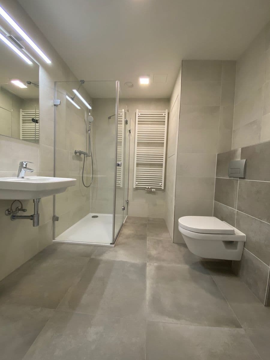 Prenájom bytu 1-izbový 41 m², Křižíkova, Praha, Praha Prenájom bytu 1-izbový 41 m², Křižíkova, Praha, Praha