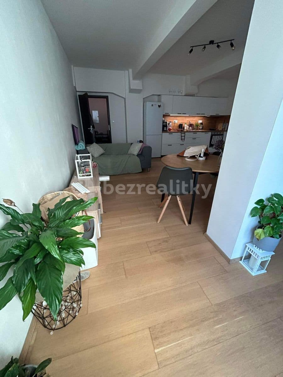 Prenájom bytu 1-izbový 47 m², Jankovcova, Praha, Praha Prenájom bytu 1-izbový 47 m², Jankovcova, Praha, Praha