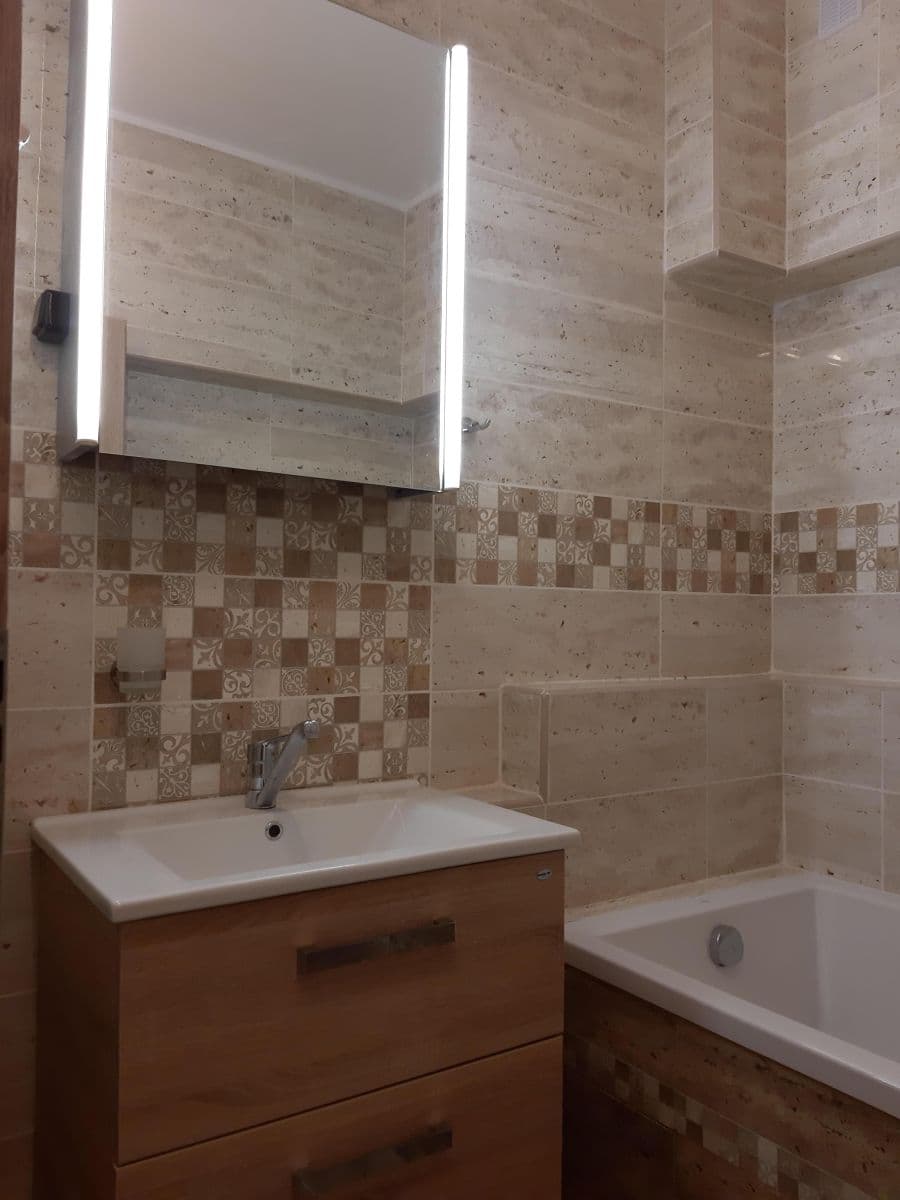 Prenájom bytu 2-izbový 43 m², Devínska Nová Ves, Bratislavský kraj Prenájom bytu 2-izbový 43 m², Devínska Nová Ves, Bratislavský kraj