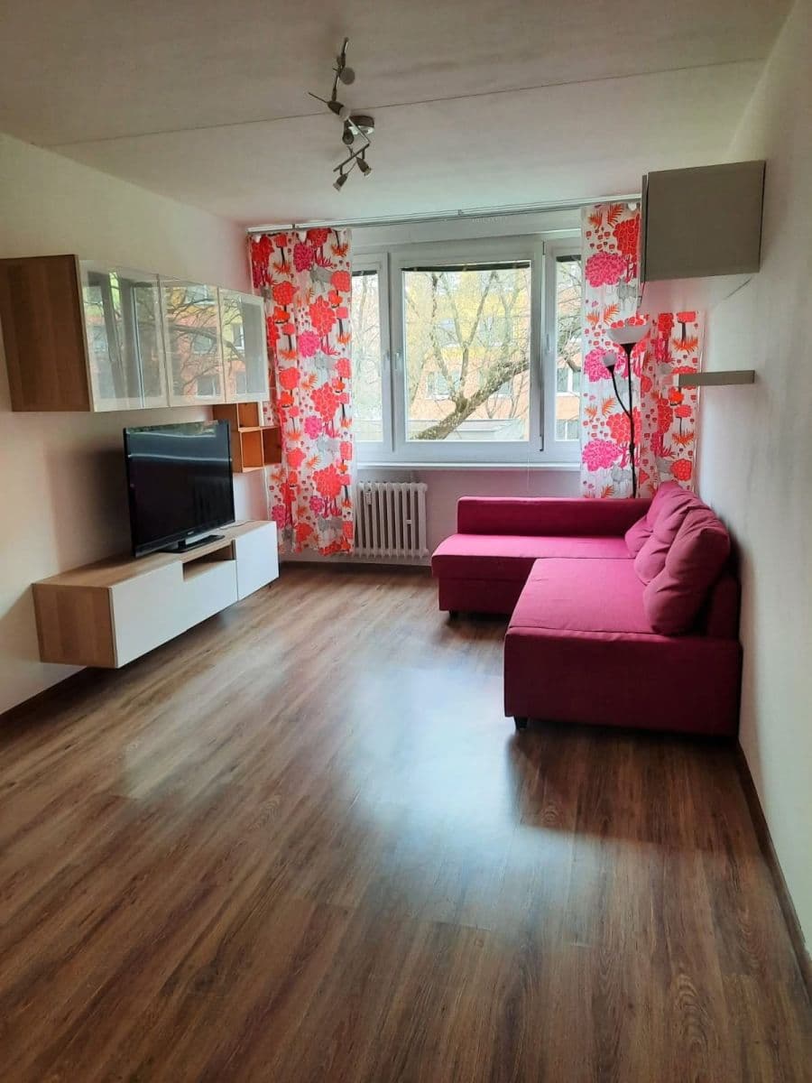 Prenájom bytu 2-izbový 41 m², Přímětická, Praha, Praha Prenájom bytu 2-izbový 41 m², Přímětická, Praha, Praha