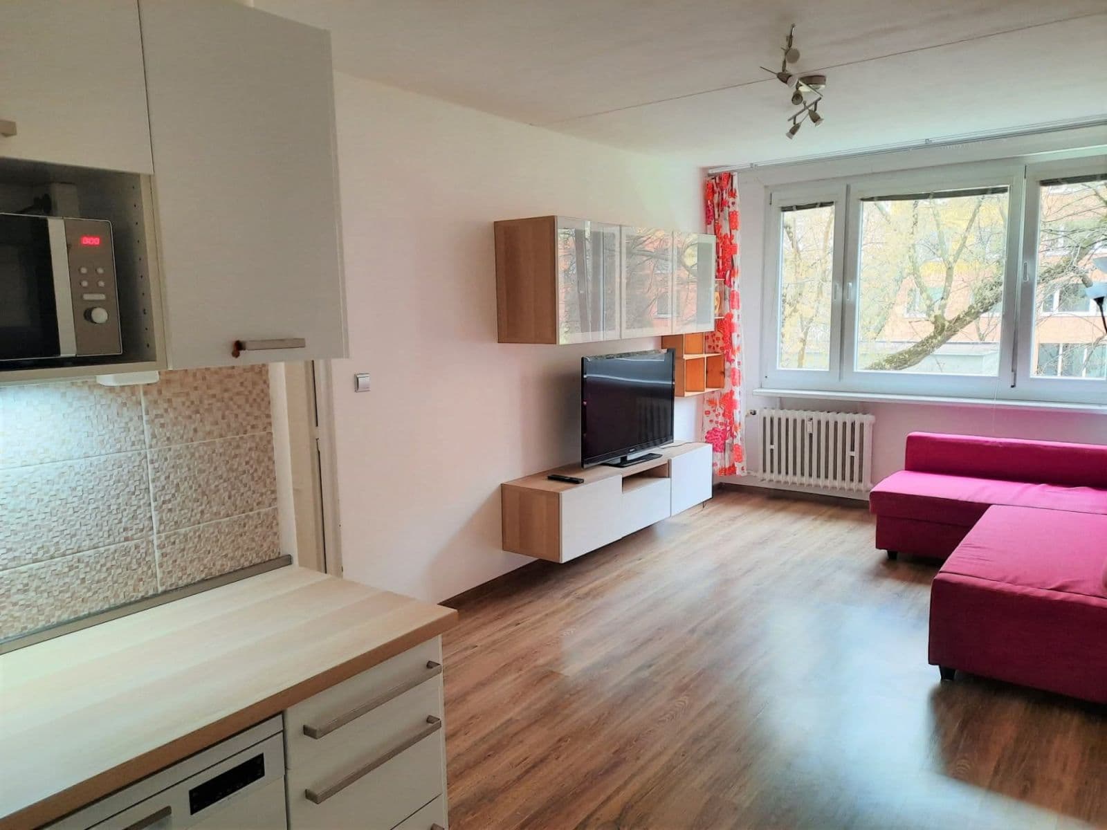 Prenájom bytu 2-izbový 41 m², Přímětická, Praha, Praha Prenájom bytu 2-izbový 41 m², Přímětická, Praha, Praha
