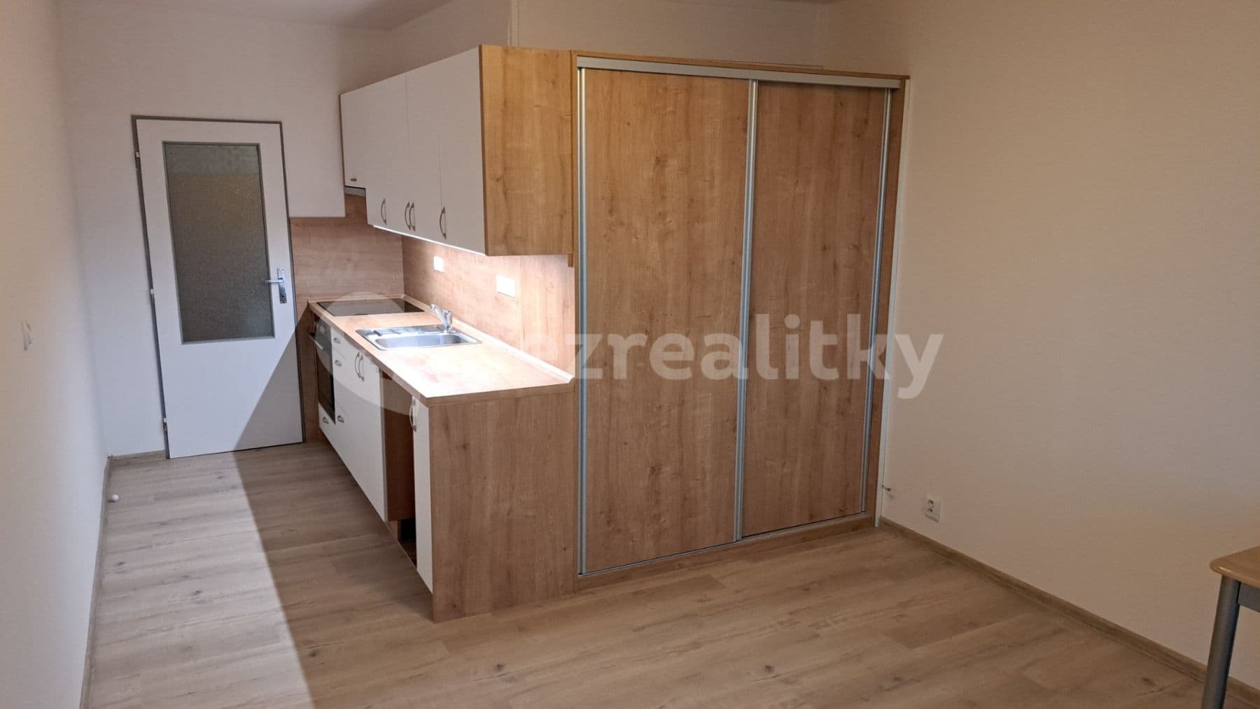 Prenájom bytu 1-izbový 28 m², Aninská, Znojmo, Jihomoravský kraj Prenájom bytu 1-izbový 28 m², Aninská, Znojmo, Jihomoravský kraj
