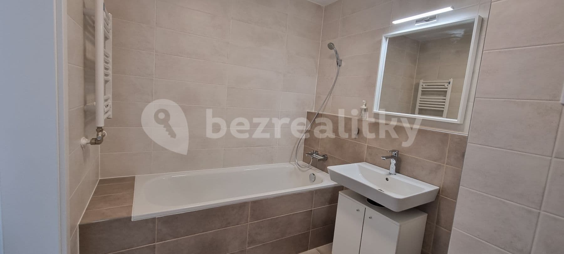 Prenájom bytu 2-izbový 47 m², Na križovatkách, Ružinov, Bratislavský kraj Prenájom bytu 2-izbový 47 m², Na križovatkách, Ružinov, Bratislavský kraj