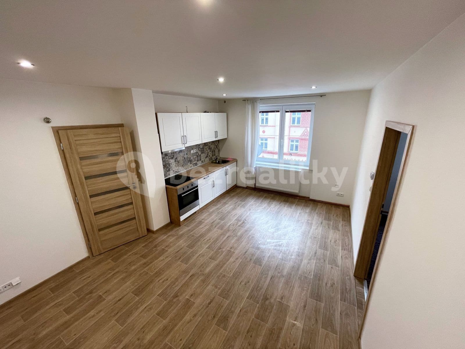 Prenájom bytu 2-izbový 48 m², Úslavská, Plzeň, Plzeňský kraj Prenájom bytu 2-izbový 48 m², Úslavská, Plzeň, Plzeňský kraj