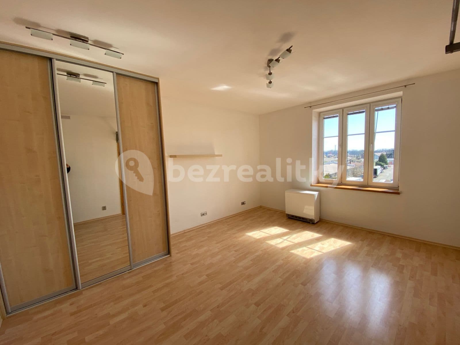 Prenájom bytu 3-izbový 64 m², Rašínova, Soběslav, Jihočeský kraj Prenájom bytu 3-izbový 64 m², Rašínova, Soběslav, Jihočeský kraj