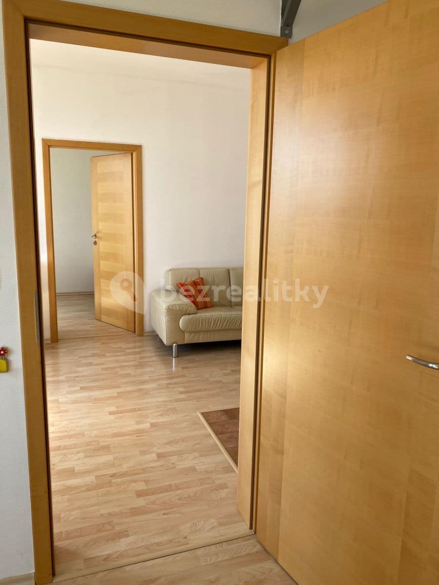 Prenájom bytu 3-izbový 64 m², Rašínova, Soběslav, Jihočeský kraj Prenájom bytu 3-izbový 64 m², Rašínova, Soběslav, Jihočeský kraj