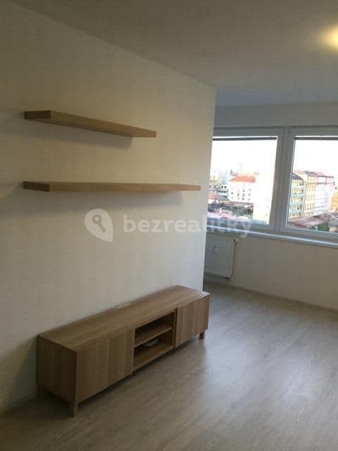 Prenájom bytu 1-izbový 47 m², Železničního pluku, Pardubice, Pardubický kraj Prenájom bytu 1-izbový 47 m², Železničního pluku, Pardubice, Pardubický kraj