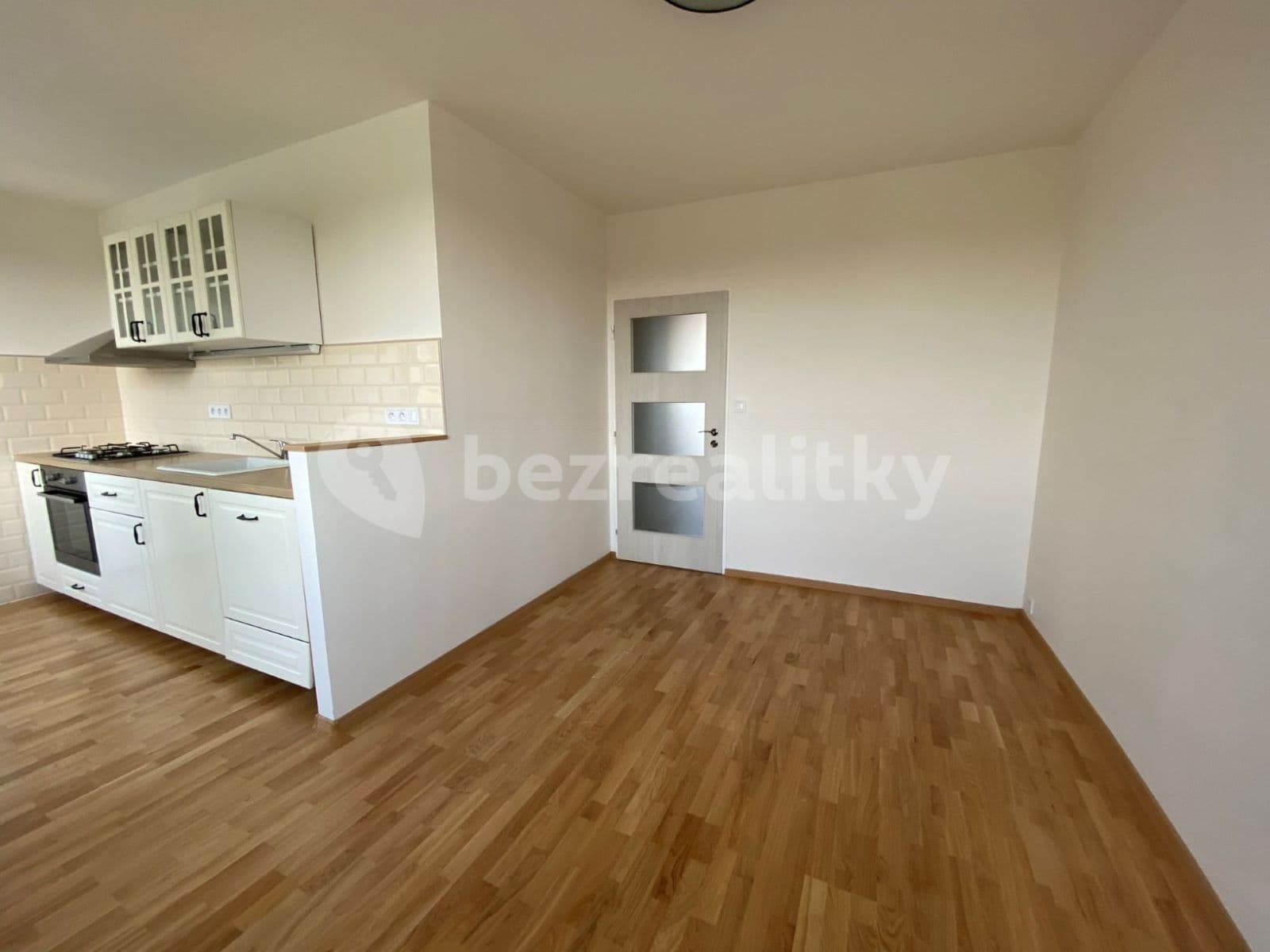 Prenájom bytu 3-izbový 75 m², V Olšinách, Praha, Praha Prenájom bytu 3-izbový 75 m², V Olšinách, Praha, Praha
