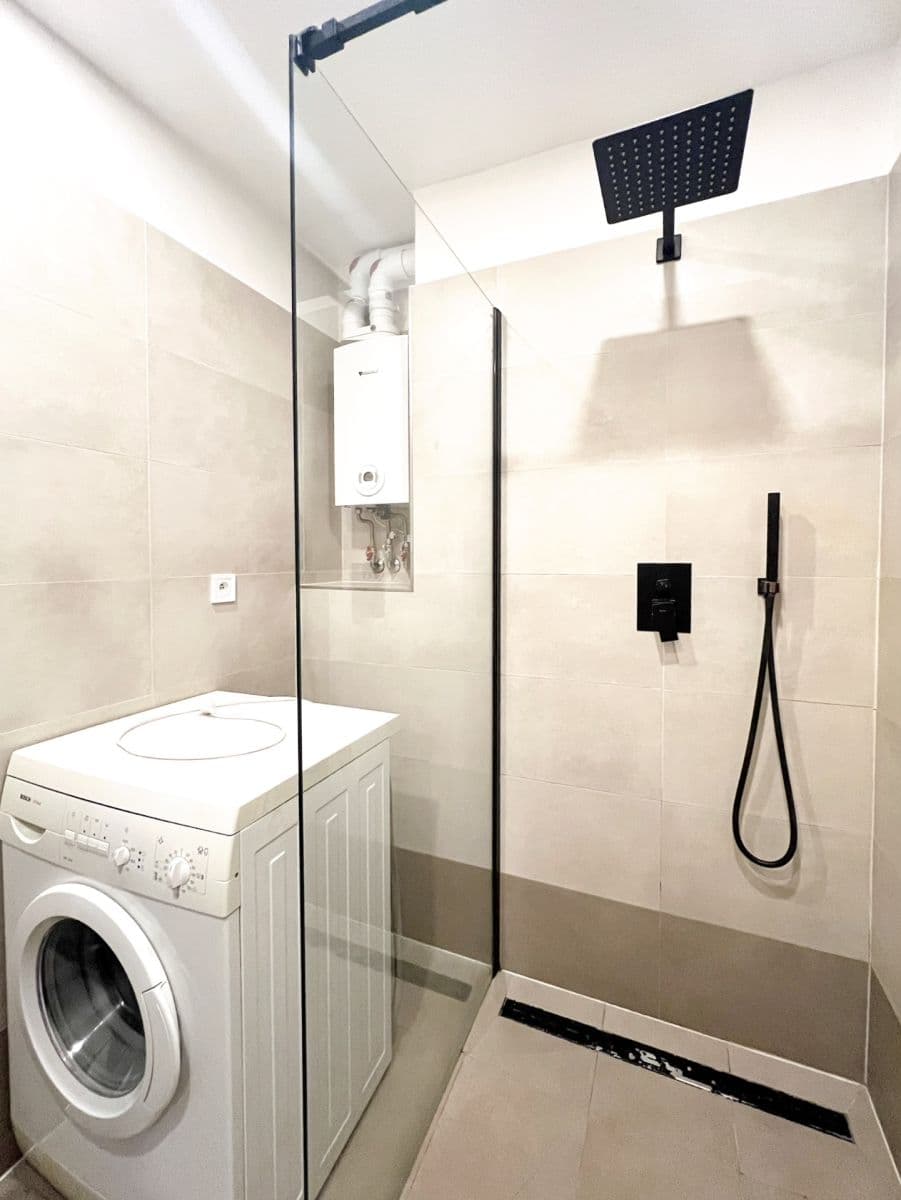 Prenájom bytu 3-izbový 75 m², V Olšinách, Praha, Praha Prenájom bytu 3-izbový 75 m², V Olšinách, Praha, Praha