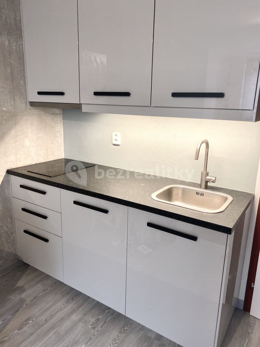 Prenájom bytu 1-izbový 29 m², Pod Lysinami, Praha, Praha Prenájom bytu 1-izbový 29 m², Pod Lysinami, Praha, Praha