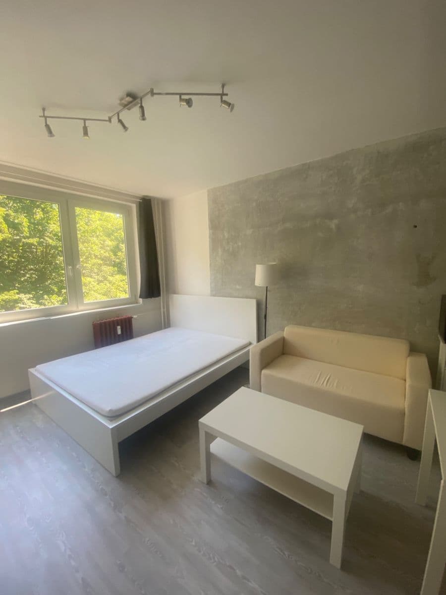 Prenájom bytu 1-izbový 29 m², Pod Lysinami, Praha, Praha Prenájom bytu 1-izbový 29 m², Pod Lysinami, Praha, Praha