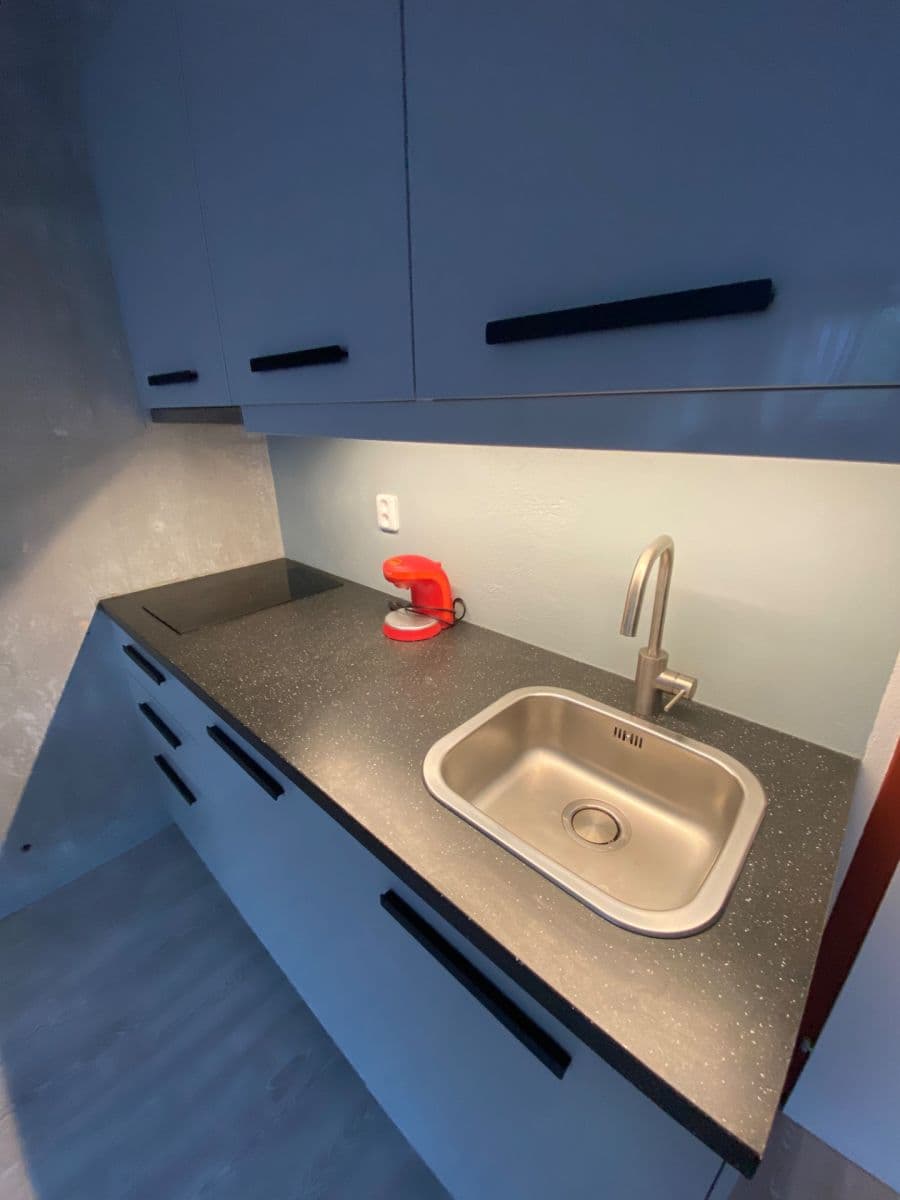 Prenájom bytu 1-izbový 29 m², Pod Lysinami, Praha, Praha Prenájom bytu 1-izbový 29 m², Pod Lysinami, Praha, Praha