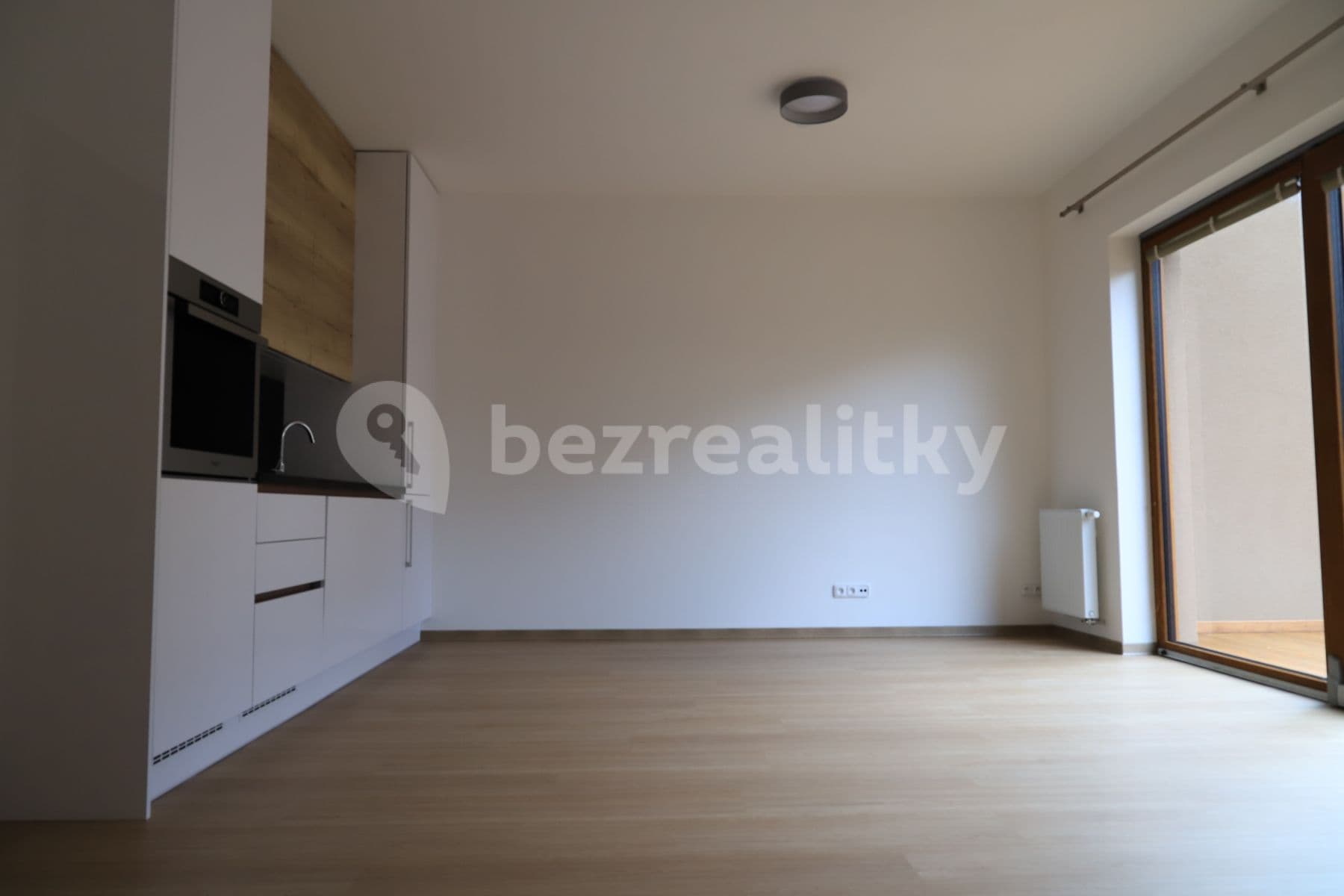 Prenájom bytu 2-izbový 55 m², Brandýská, Praha, Praha Prenájom bytu 2-izbový 55 m², Brandýská, Praha, Praha
