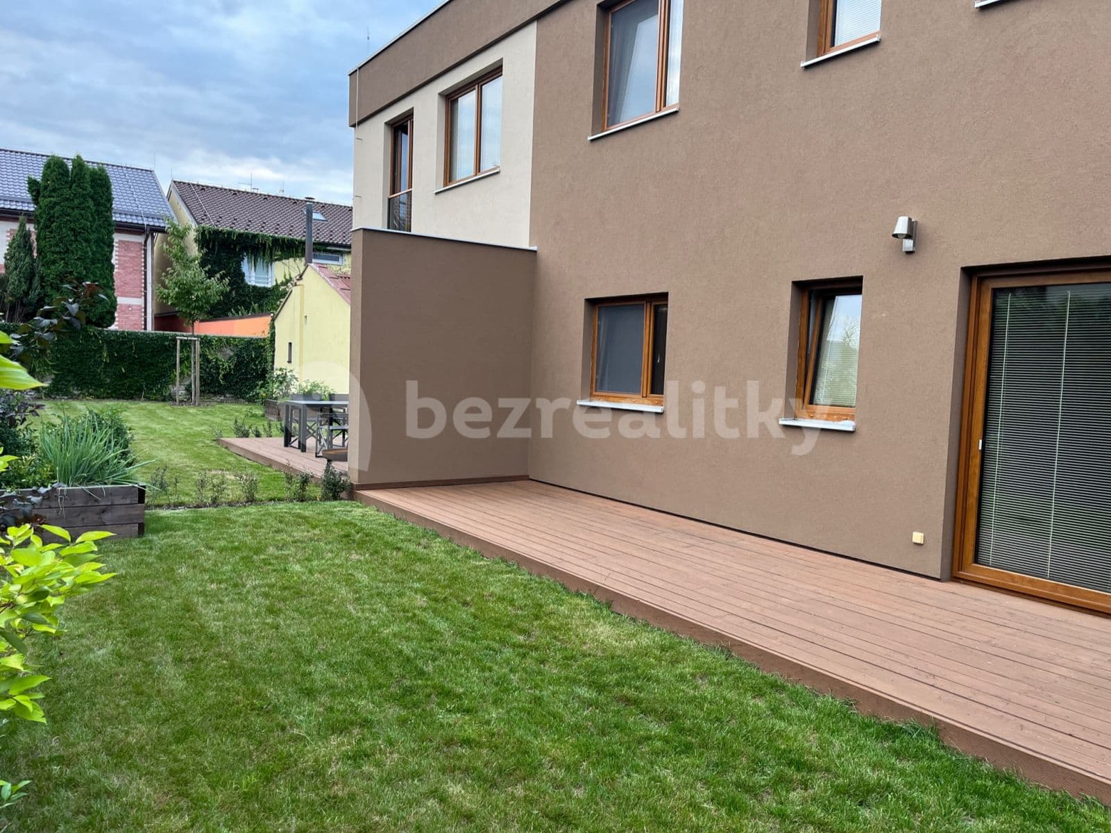 Prenájom bytu 2-izbový 55 m², Brandýská, Praha, Praha Prenájom bytu 2-izbový 55 m², Brandýská, Praha, Praha