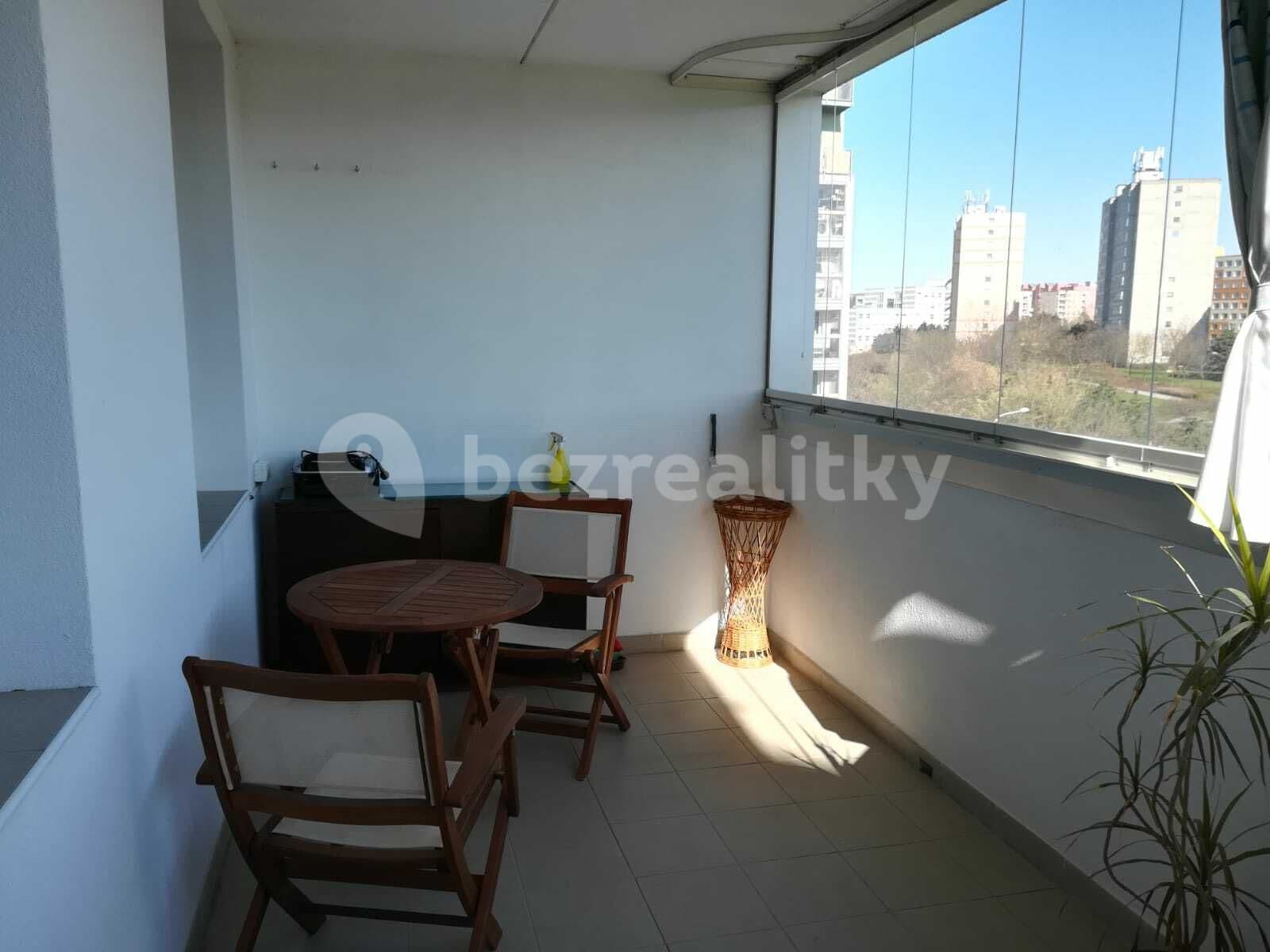 Prenájom bytu 3-izbový 82 m², Volkova, Praha, Praha Prenájom bytu 3-izbový 82 m², Volkova, Praha, Praha