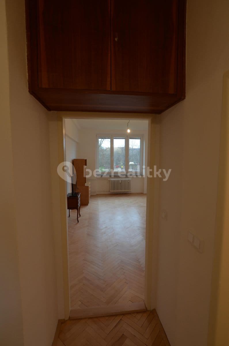 Prenájom bytu 3-izbový 77 m², Nedvězská, Praha, Praha Prenájom bytu 3-izbový 77 m², Nedvězská, Praha, Praha