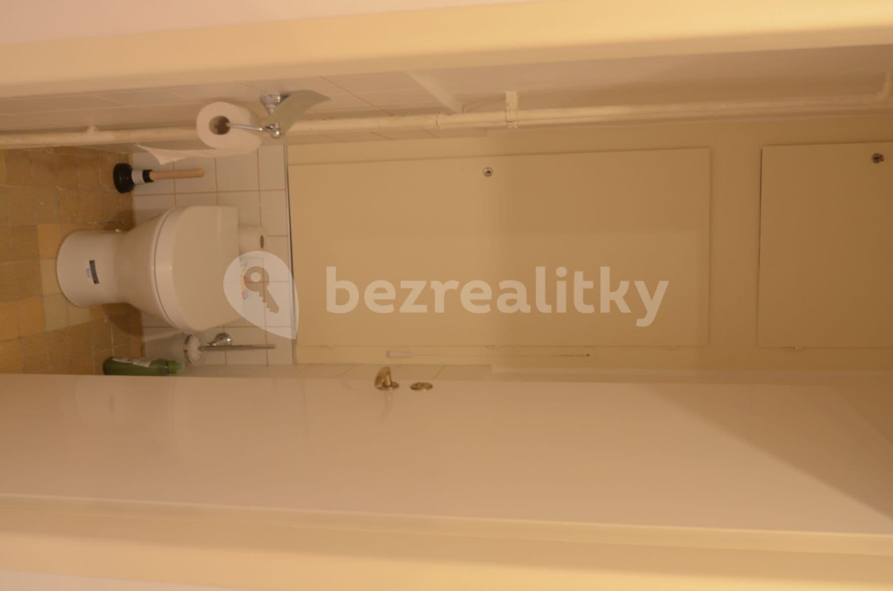 Prenájom bytu 3-izbový 77 m², Nedvězská, Praha, Praha Prenájom bytu 3-izbový 77 m², Nedvězská, Praha, Praha