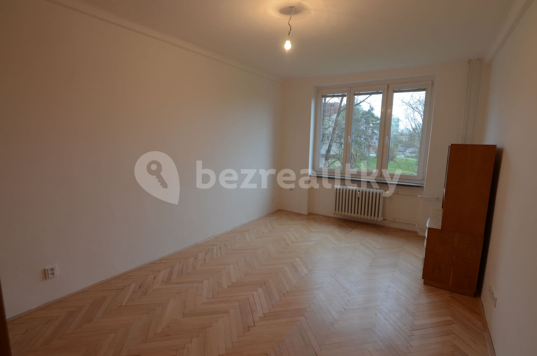 Prenájom bytu 3-izbový 77 m², Nedvězská, Praha, Praha Prenájom bytu 3-izbový 77 m², Nedvězská, Praha, Praha