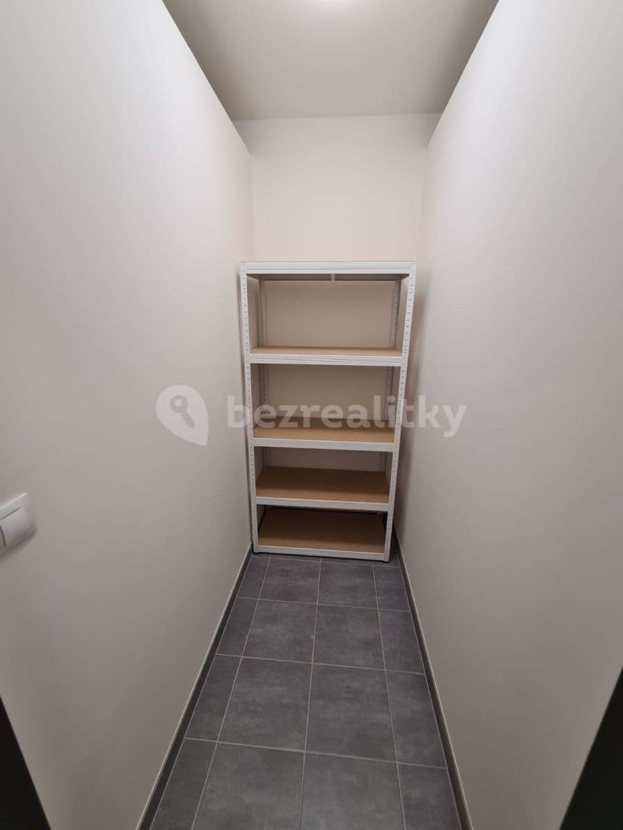 Prenájom bytu 2-izbový 46 m², Tovární, Čelákovice, Středočeský kraj Prenájom bytu 2-izbový 46 m², Tovární, Čelákovice, Středočeský kraj