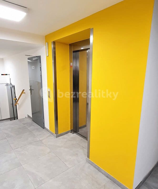 Prenájom bytu 2-izbový 46 m², Tovární, Čelákovice, Středočeský kraj Prenájom bytu 2-izbový 46 m², Tovární, Čelákovice, Středočeský kraj