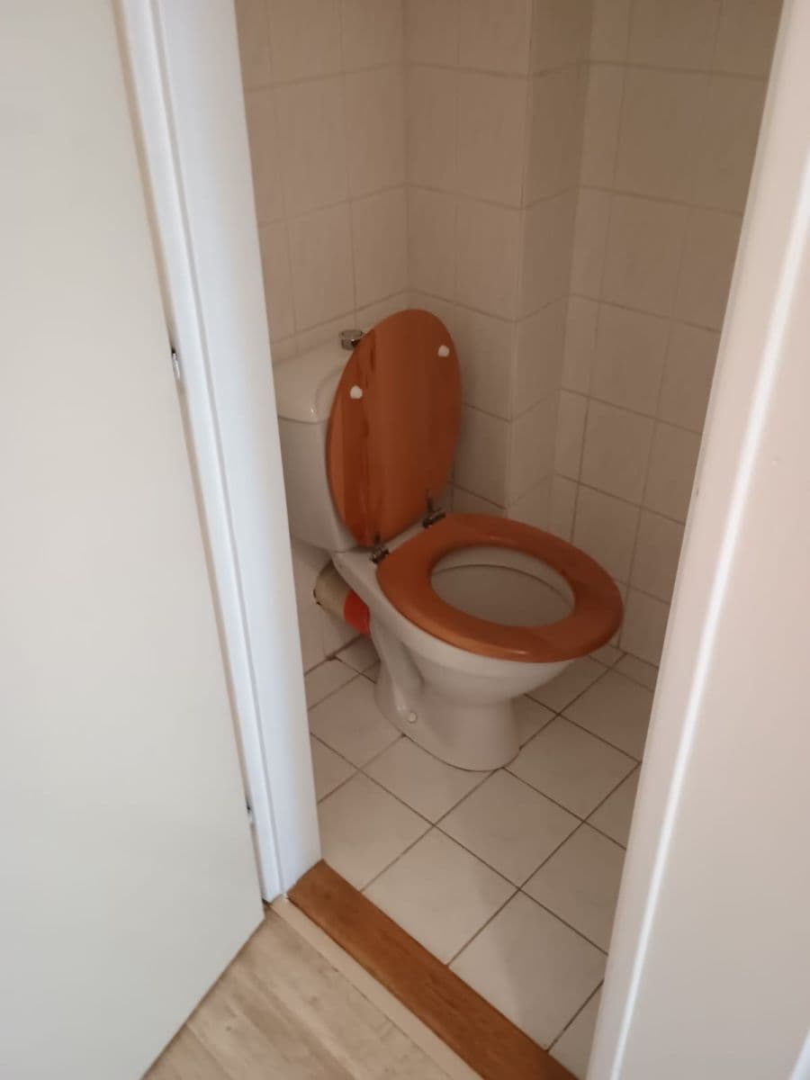 Prenájom bytu 2-izbový 62 m², Sdružení, Praha, Praha Prenájom bytu 2-izbový 62 m², Sdružení, Praha, Praha