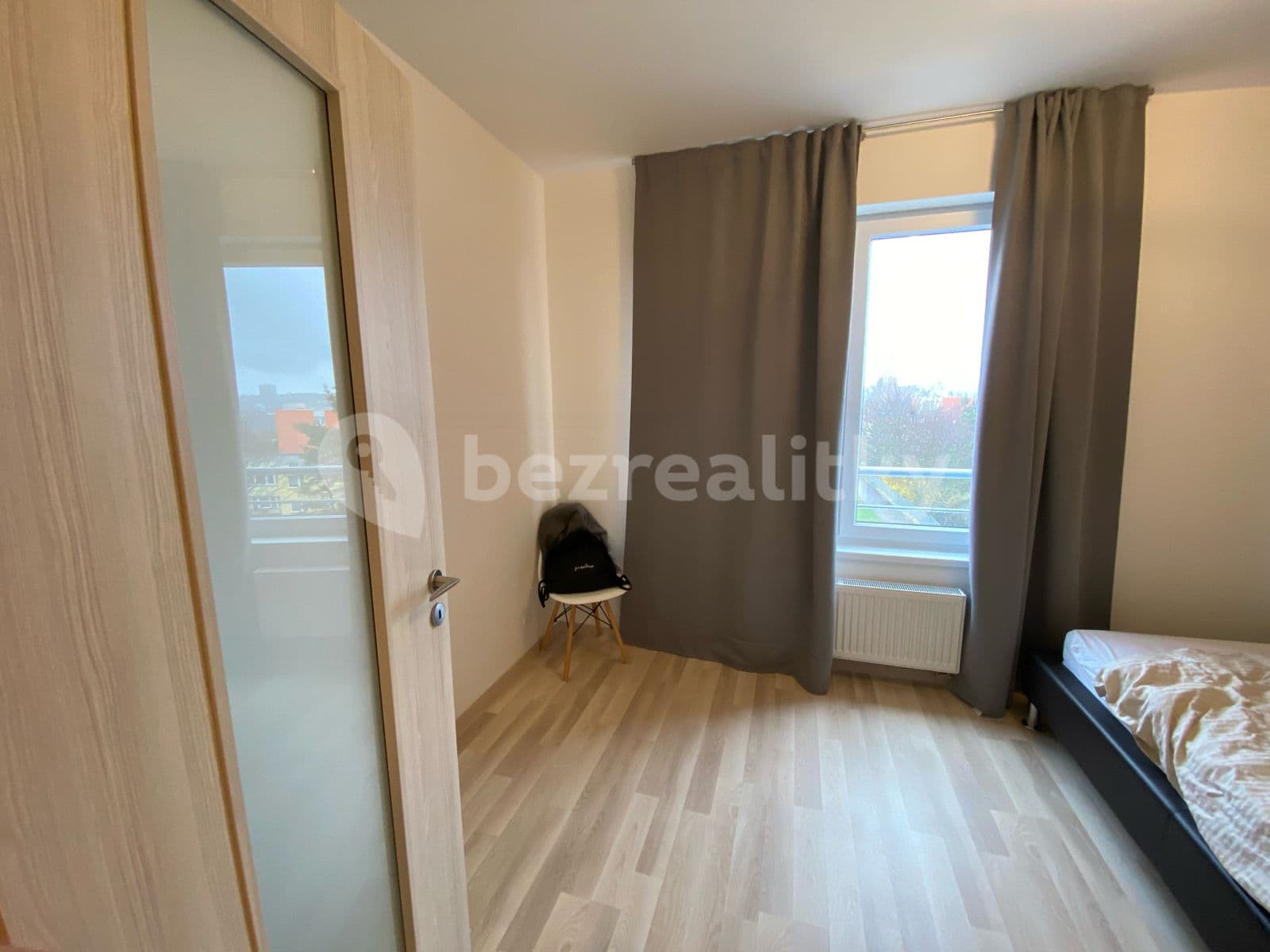 Prenájom bytu 3-izbový 62 m², Klausova, Praha, Praha Prenájom bytu 3-izbový 62 m², Klausova, Praha, Praha