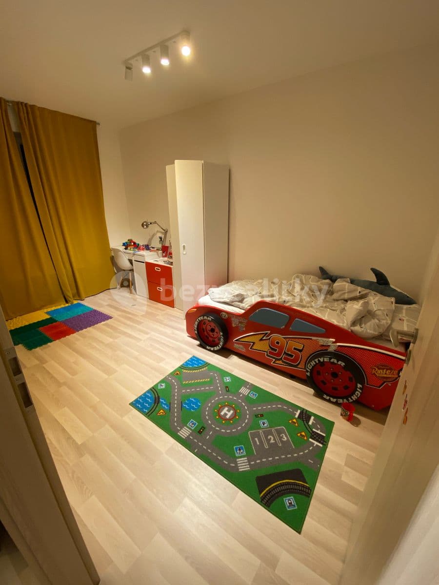 Prenájom bytu 3-izbový 62 m², Klausova, Praha, Praha Prenájom bytu 3-izbový 62 m², Klausova, Praha, Praha