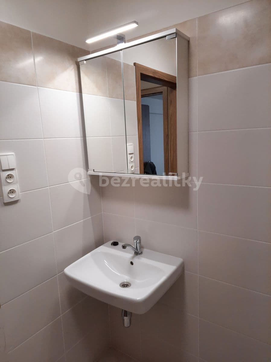 Prenájom bytu 1-izbový 26 m², U Stadionu, Břeclav, Jihomoravský kraj Prenájom bytu 1-izbový 26 m², U Stadionu, Břeclav, Jihomoravský kraj