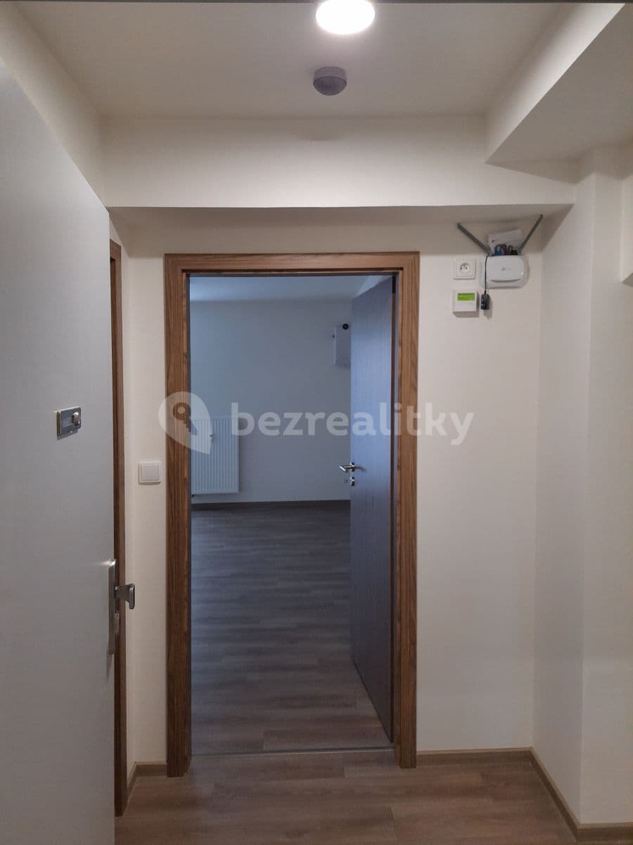 Prenájom bytu 1-izbový 26 m², U Stadionu, Břeclav, Jihomoravský kraj Prenájom bytu 1-izbový 26 m², U Stadionu, Břeclav, Jihomoravský kraj