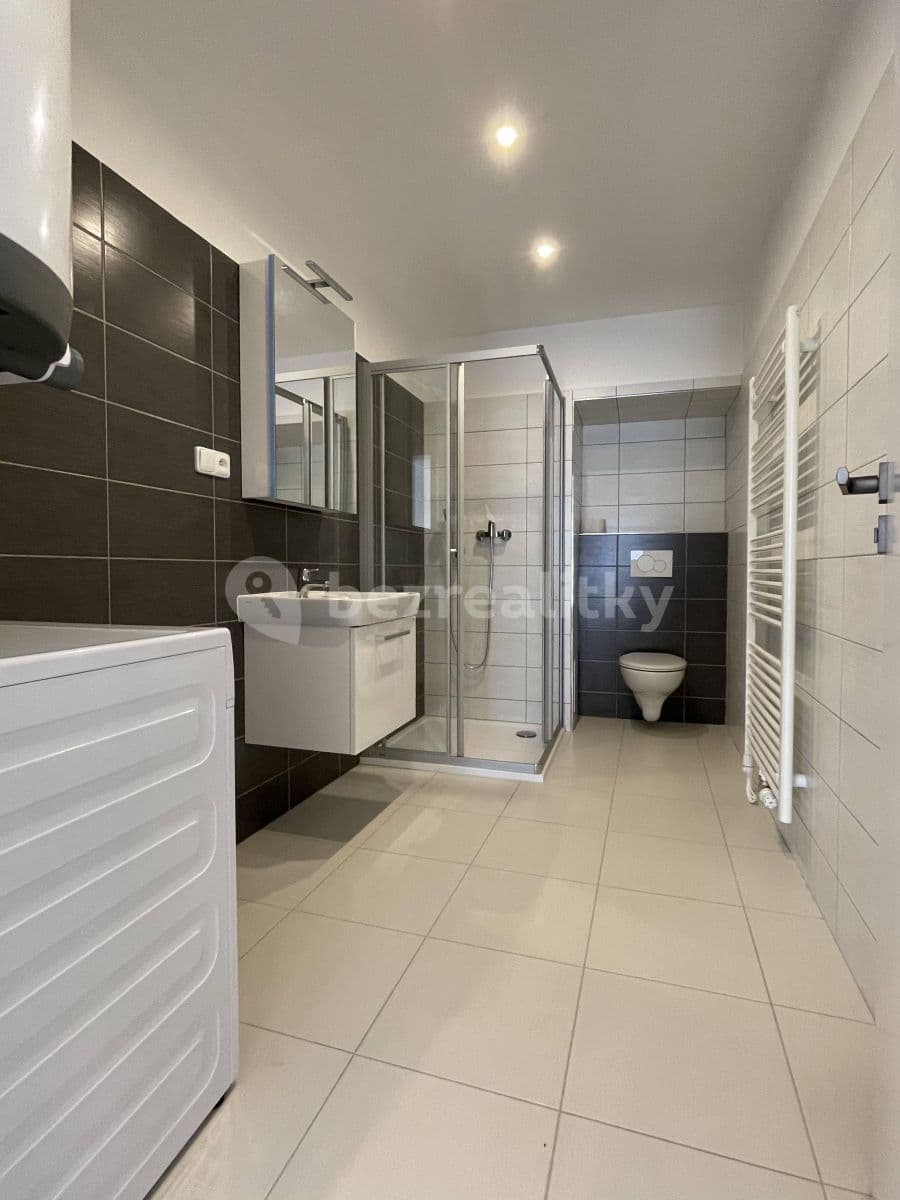 Prenájom bytu 2-izbový 50 m², Kralupská, Statenice, Středočeský kraj Prenájom bytu 2-izbový 50 m², Kralupská, Statenice, Středočeský kraj