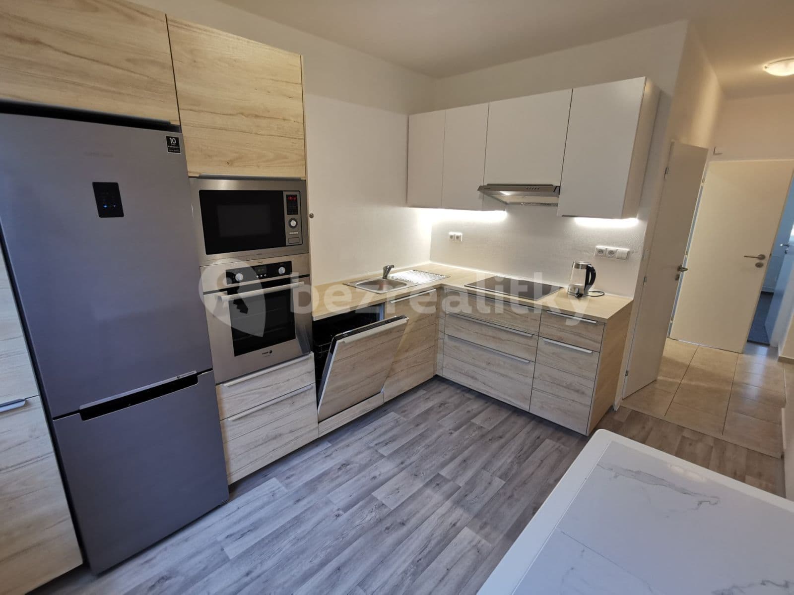 Prenájom bytu 3-izbový 70 m², Na Honech I, Zlín, Zlínský kraj Prenájom bytu 3-izbový 70 m², Na Honech I, Zlín, Zlínský kraj