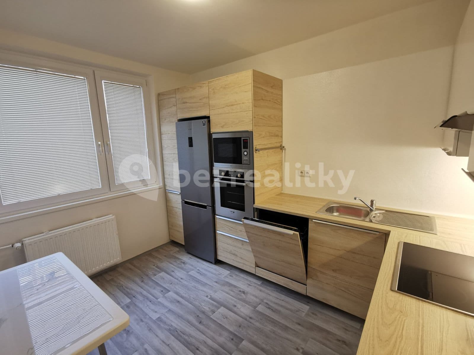 Prenájom bytu 3-izbový 70 m², Na Honech I, Zlín, Zlínský kraj Prenájom bytu 3-izbový 70 m², Na Honech I, Zlín, Zlínský kraj