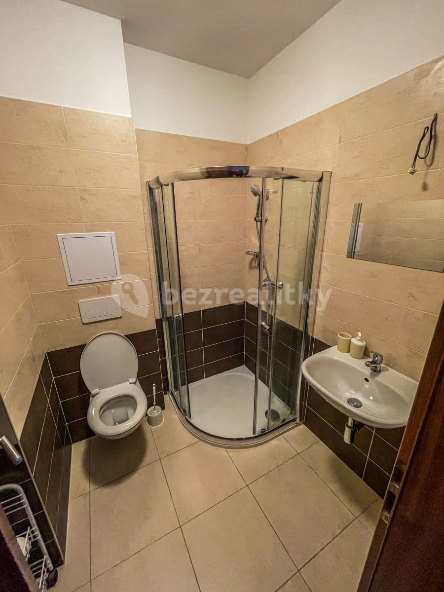Prenájom bytu 2-izbový 44 m², Dr. Bartůňka, Chrudim, Pardubický kraj Prenájom bytu 2-izbový 44 m², Dr. Bartůňka, Chrudim, Pardubický kraj