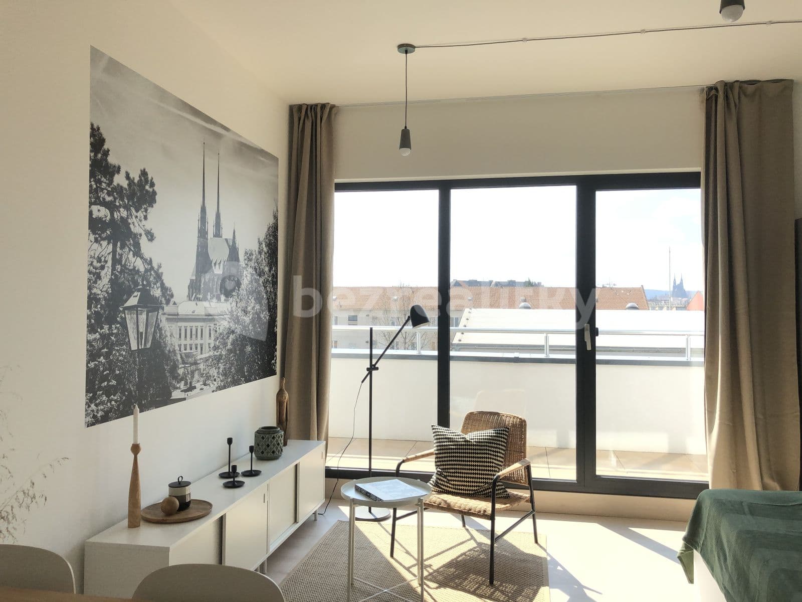 Prenájom bytu 1-izbový 35 m², Jeronýmova, Brno, Jihomoravský kraj Prenájom bytu 1-izbový 35 m², Jeronýmova, Brno, Jihomoravský kraj