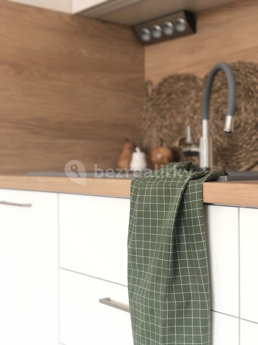 Prenájom bytu 1-izbový 35 m², Jeronýmova, Brno, Jihomoravský kraj Prenájom bytu 1-izbový 35 m², Jeronýmova, Brno, Jihomoravský kraj