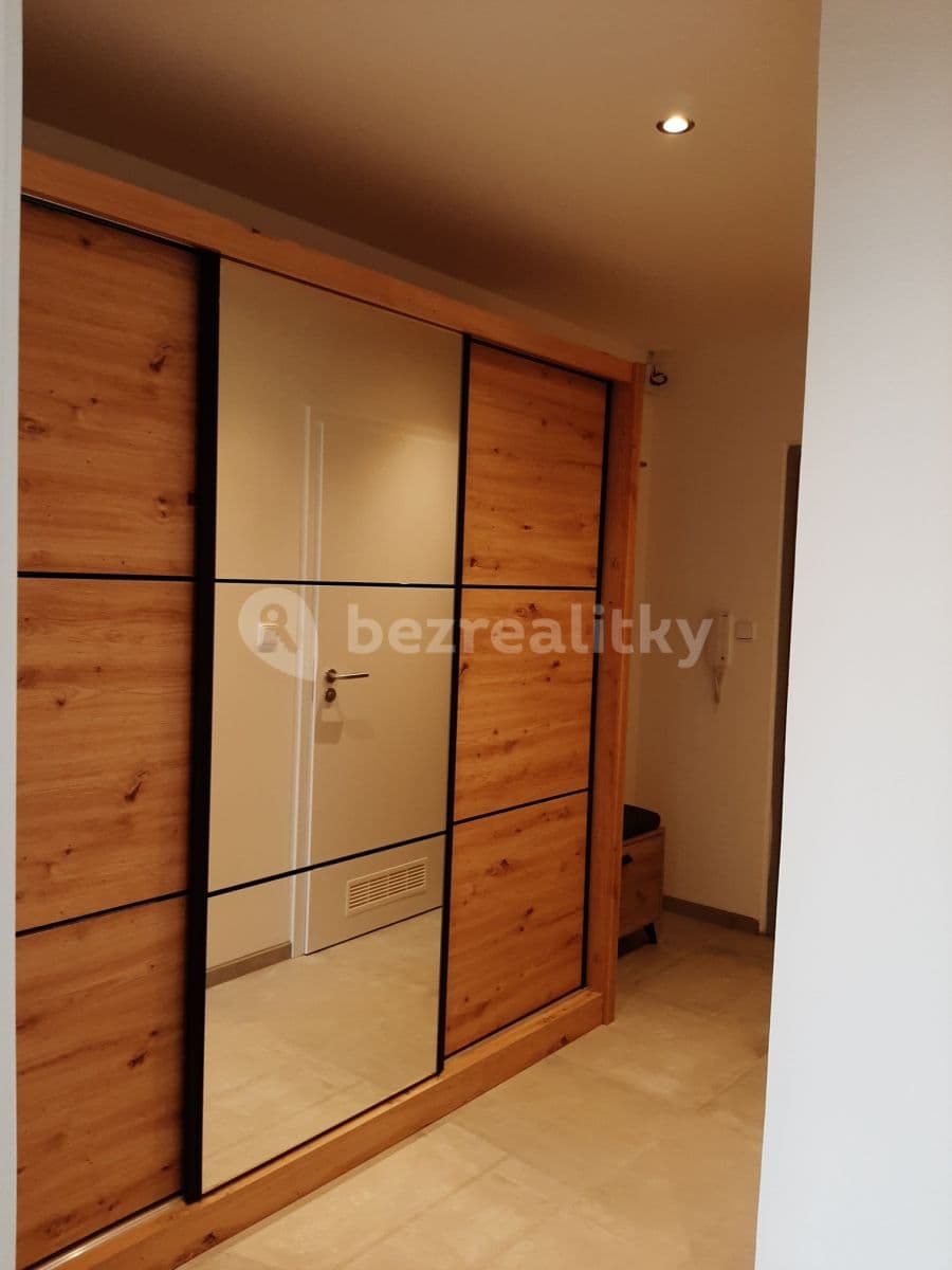 Prenájom bytu 2-izbový 43 m², Sezemínská, Praha, Praha Prenájom bytu 2-izbový 43 m², Sezemínská, Praha, Praha