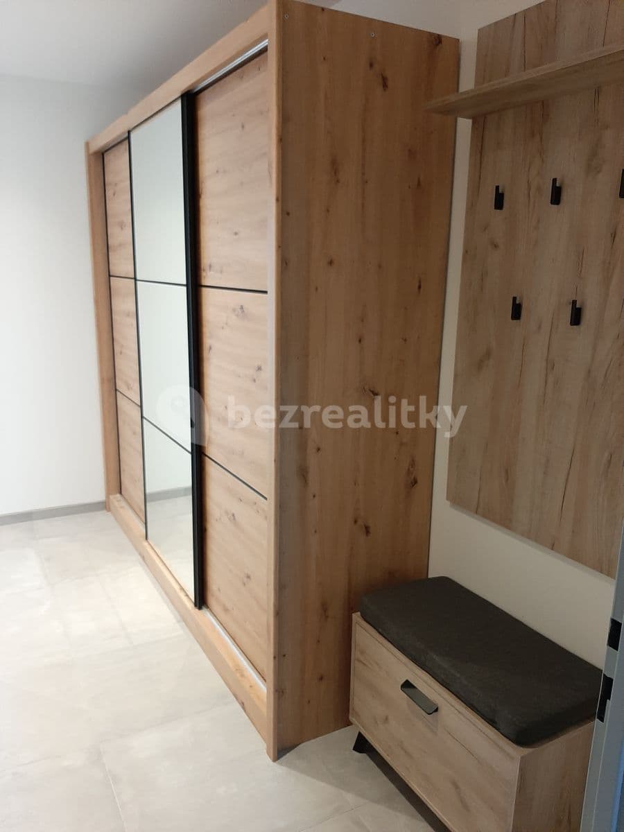 Prenájom bytu 2-izbový 43 m², Sezemínská, Praha, Praha Prenájom bytu 2-izbový 43 m², Sezemínská, Praha, Praha