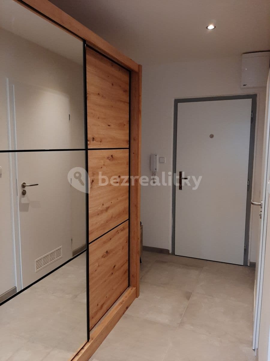 Prenájom bytu 2-izbový 43 m², Sezemínská, Praha, Praha Prenájom bytu 2-izbový 43 m², Sezemínská, Praha, Praha